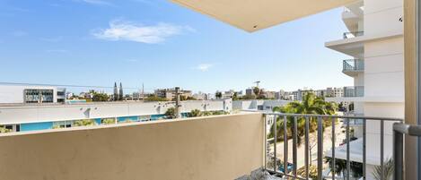 Apartment, Balcony | Balcony