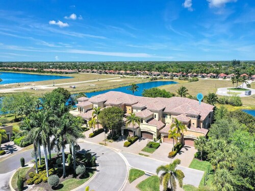 CALLISTA at Fiddler's Creek - Coach Home with Resort Amenities