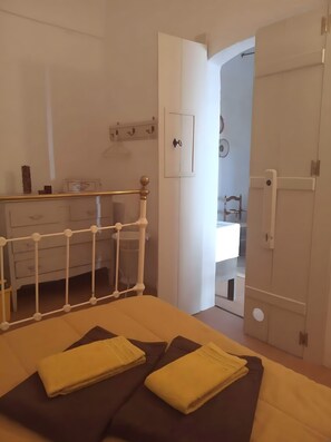 3 habitaciones, wifi gratis y ropa de cama