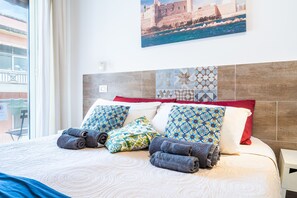 1 quarto, Wi-Fi de cortesia, roupa de cama