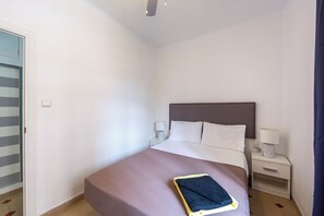 2 bedrooms, bed sheets