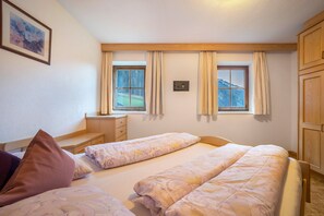 2 quartos, Wi-Fi de cortesia, roupa de cama