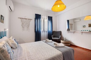 1 habitación, tabla de planchar con plancha, wifi gratis y ropa de cama 