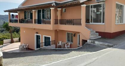Apartment 'Alexandros' with Private Terrace, Wi-Fi and Air Conditioning