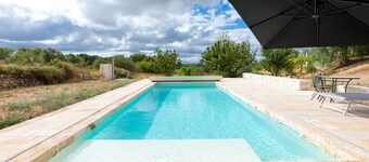 Apartment 'Sabrina Resort' with Private Pool, Wi-Fi and Air Conditioning