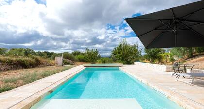 Apartment 'Sabrina Resort' with Private Pool, Wi-Fi and Air Conditioning