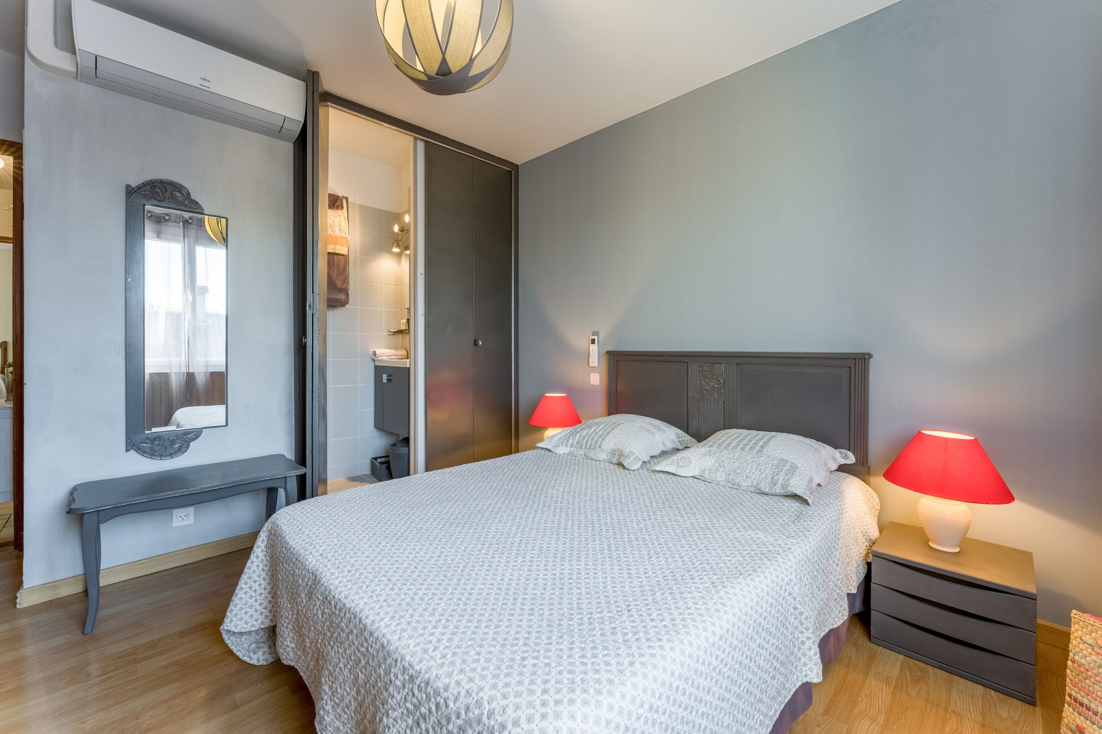 4 Schlafzimmer, Bügeleisen/Bügelbrett, kostenloses WLAN, Bettwäsche