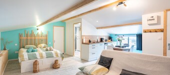 Studio Apartment 'Proche Marais Poitevin' with Wi-Fi