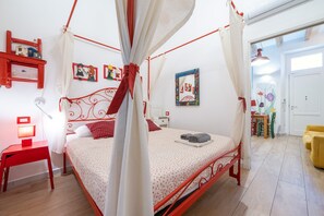 1 bedroom, iron/ironing board, free WiFi, bed sheets