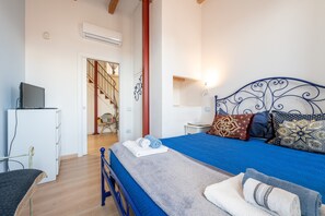 2 habitaciones, tabla de planchar con plancha y wifi gratis 