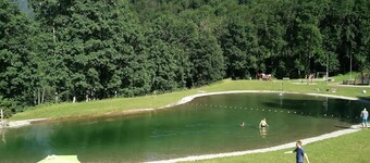Chalet 'Savoiage' with Mountain View, Private Terrace and Wi-Fi