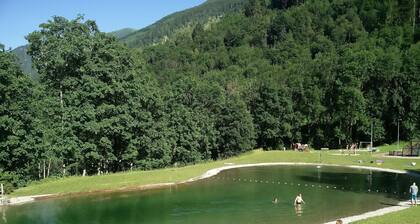 Chalet 'Savoiage' with Mountain View, Private Terrace and Wi-Fi