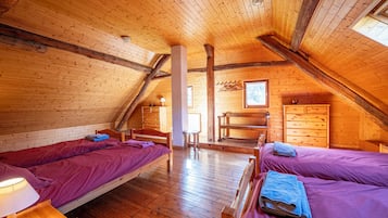 5 chambres, fer et planche à repasser, Wi-Fi gratuit, draps fournis