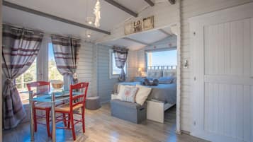 1 chambre, fer et planche Ă repasser, Wi-Fi gratuit, draps fournis