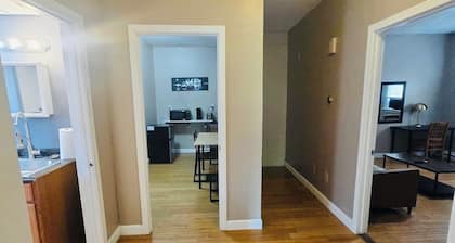 Nice spacious room near Whole Foods, Brown Univer.