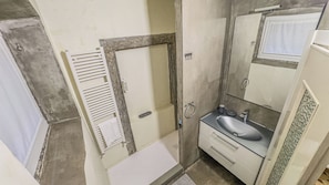 Shower, hair dryer, bidet, towels - Suardi Residence [BGY-12'] (Bergamo)