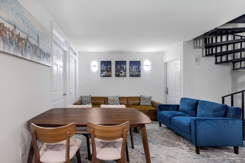 Spacious 4-bedroom apartment in delightful NYC Manhattan sleeps 9