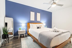 2 Schlafzimmer, Schreibtisch, Bügeleisen/Bügelbrett, WLAN