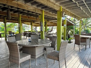 Restaurant - HOTEL BEAUPRE (Ouvea)