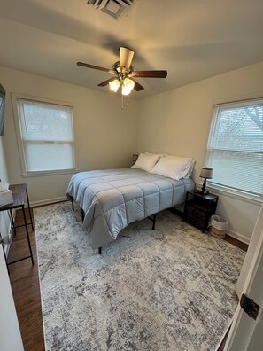 3 bedrooms, WiFi, bed sheets