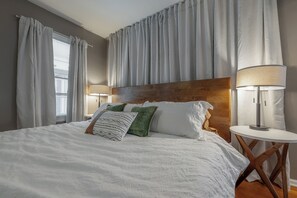4 slaapkamers, een strijkplank/strijkijzer, gratis wifi, beddengoed