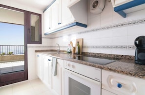 Herdplatte, Wasserkocher mit Kaffee-/Teezubehör