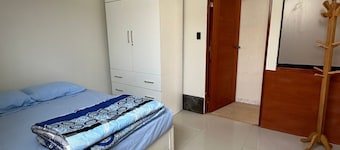 BEACH HOUSE IN SAN BARTOLO, PETS WELCOME