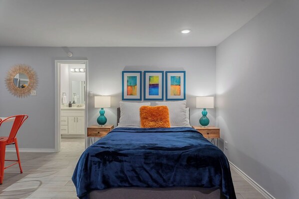 Skrivbord, strykjärn/strykbräda, resesäng och gratis wi-fi