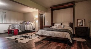 3 bedrooms, desk, iron/ironing board, travel crib