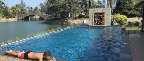 AuĂenpool