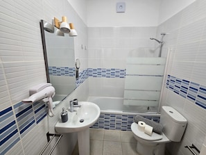 Shower, hair dryer, towels - Arena Paradise (Puerto de Santiago)