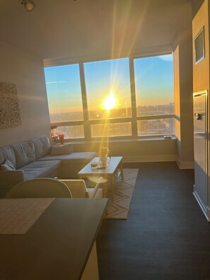 Smart TV, fireplace, printers - Spacious 1 bd sleeps 4 quiet and near Michigan Ave. free gift  (Chicago)