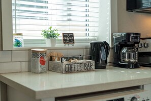 Interior - Modern 1 Bedroom Bungalow in Downtown PHX (phoenix)