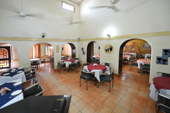 Restaurant - Shama Tourist Resort (Gurugram)