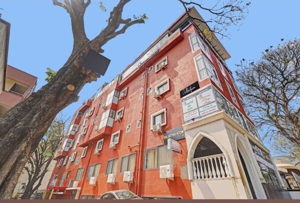 Front of property - The Blooms Stay Inn  (Bangalore)