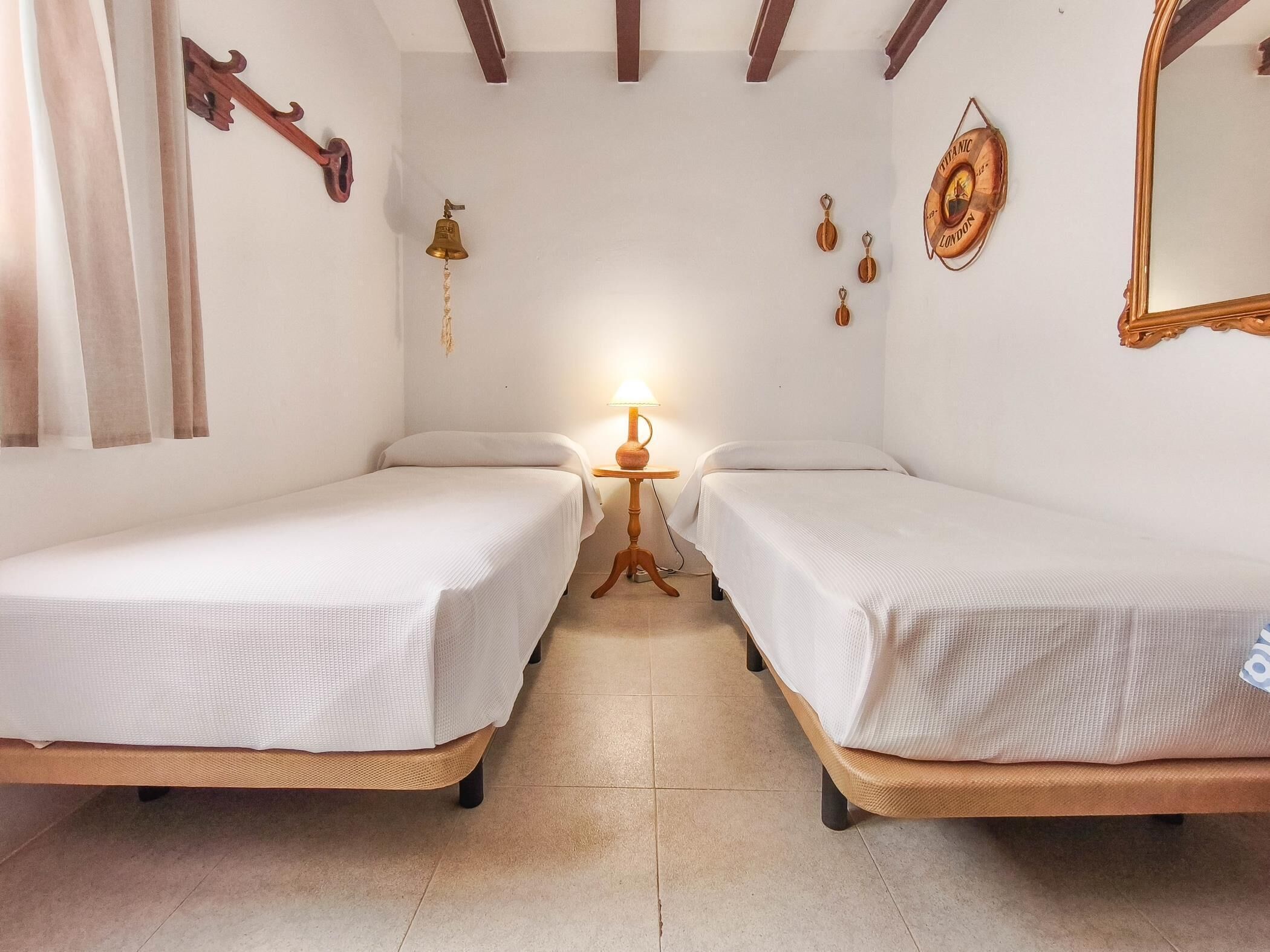 6 bedrooms, internet