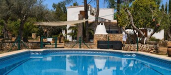RURAL FAMILY HOUSE WITH POOL & AC – EL NOSTRE CANTIR
