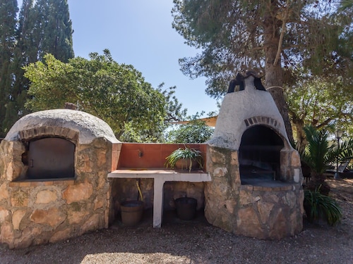 INNOUTHOME GÎTE AVEC PISCINE, BBQ, CLIM ET WIFI_EL NOSTRE CANTIR