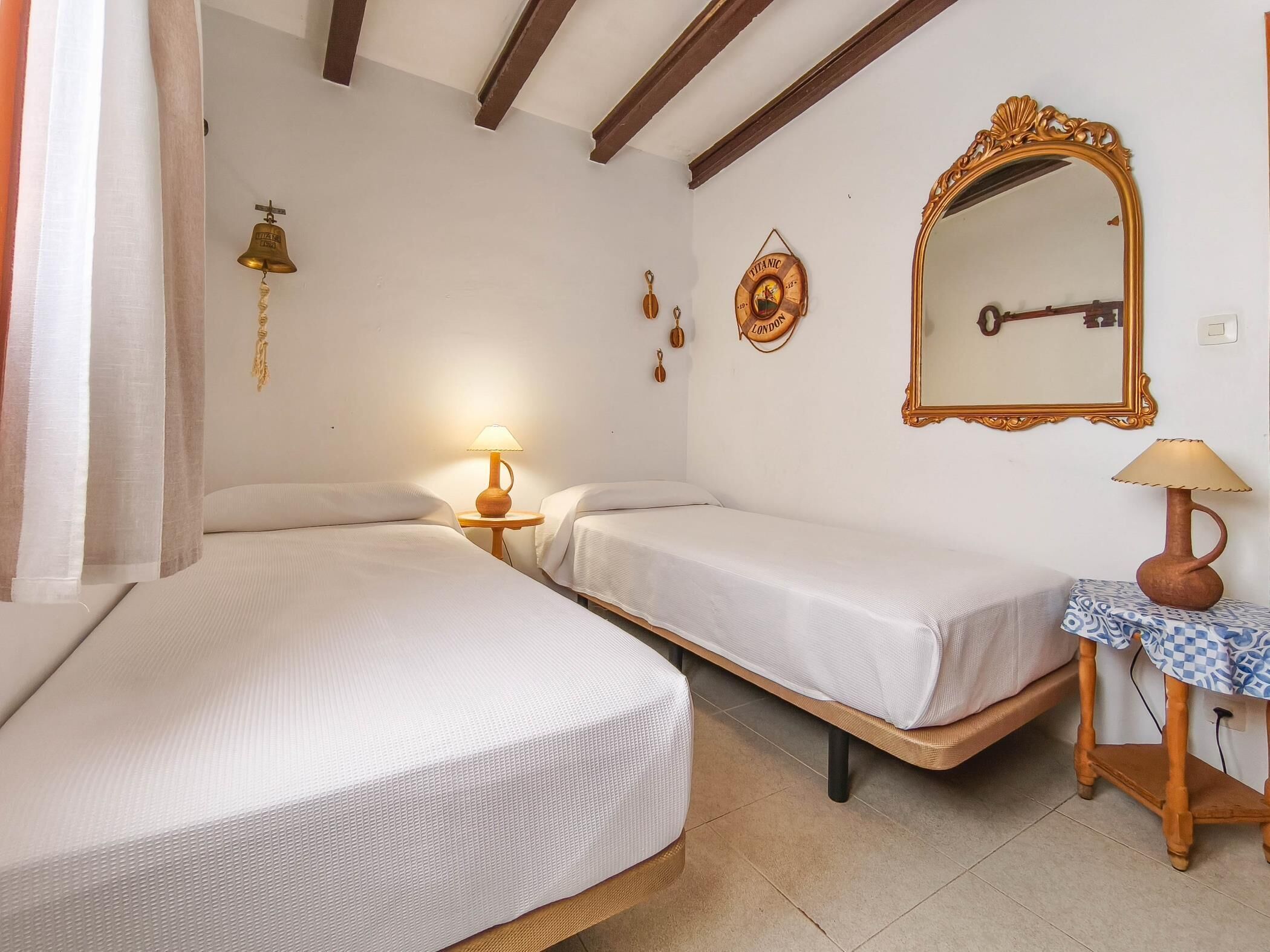 6 bedrooms, internet