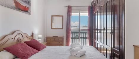 4 habitaciones, tabla de planchar con plancha y wifi gratis