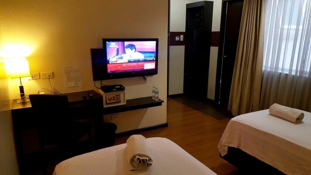 Photo - Lorenzzo Suites Hotel Makati