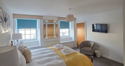 2 Bed - Tamar View by Pureserviced