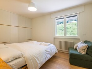 2 soverom, reiseseng for barn og wi-fi (inkludert)