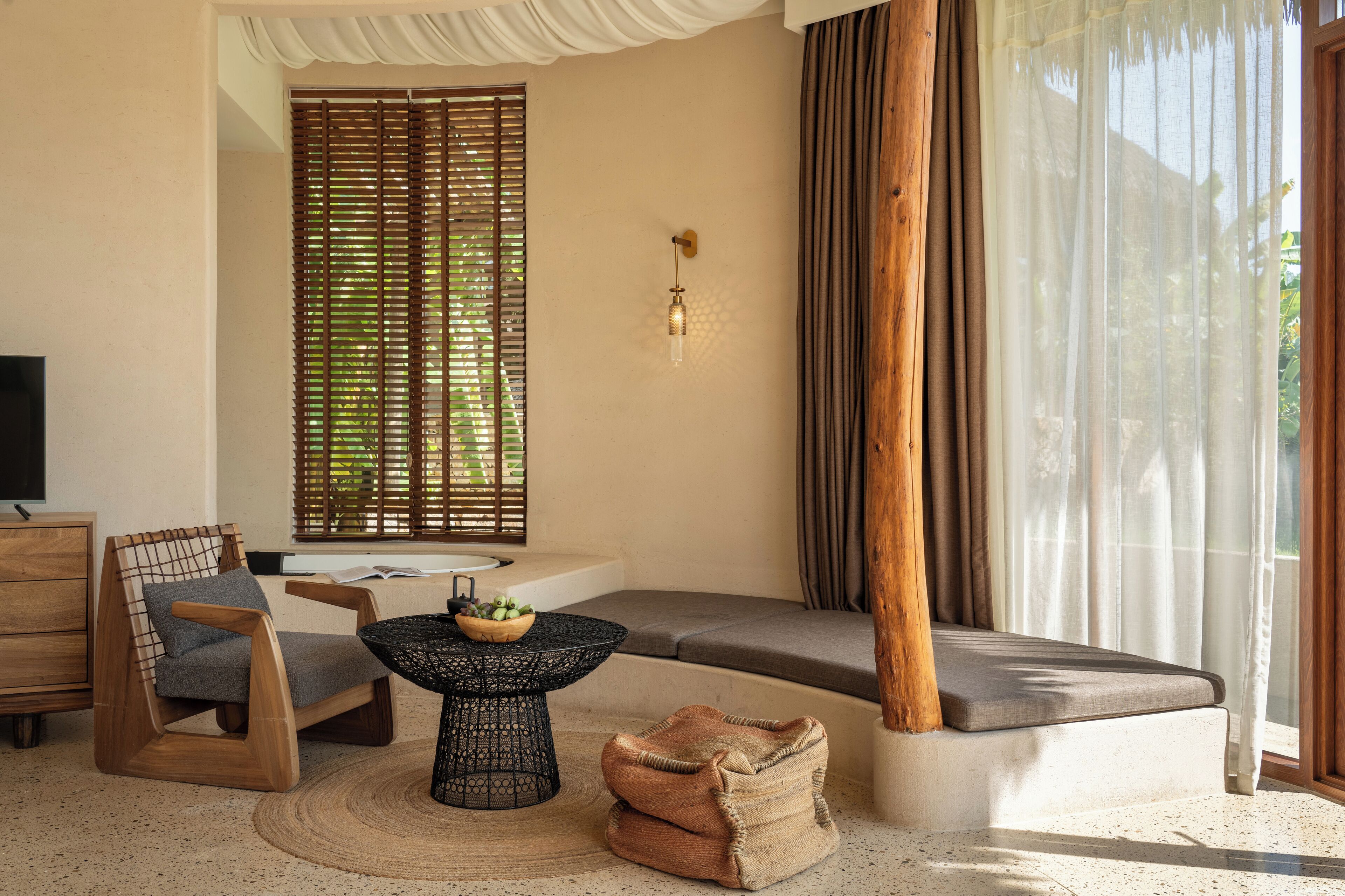 Family House, Balcony, Garden View | Living area