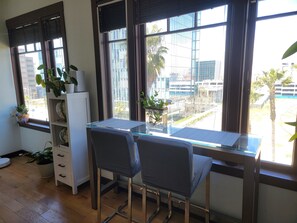 Interior - The Sovereign on Ocean (Long Beach)
