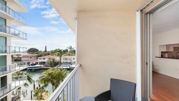 Apartment, Balcony | Balcony