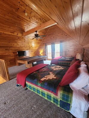 2 habitaciones, tabla de planchar con plancha, wifi y ropa de cama
