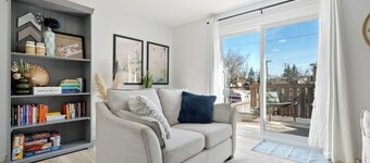 Charming 2-bedroom condo central NW