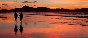2 Bed Island Retreat-Sleeps 4-5 Min Walk To Beach