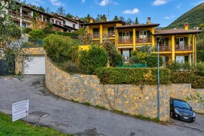 Exterior - Alice Suite Terrace, lake view & Park, Gardone Riviera, Italy (Gardone Riviera)